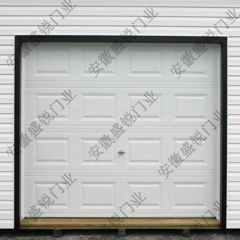 車庫(kù)門(mén)